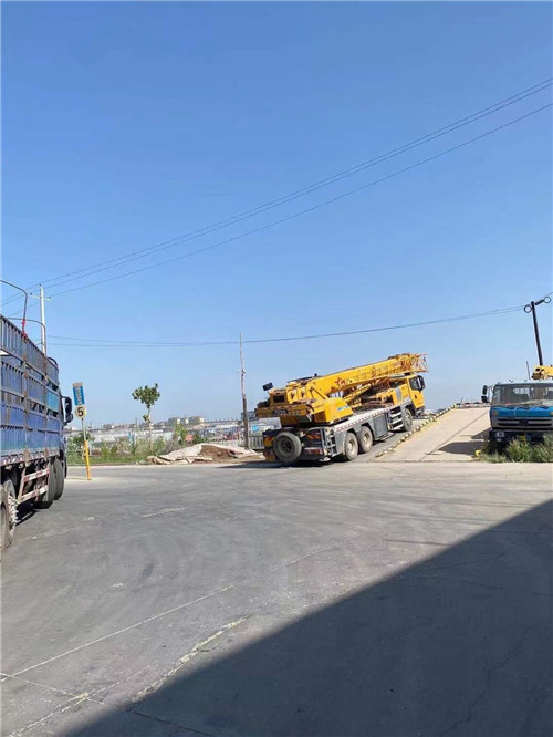 番禺区25吨吊车的租赁价格大概是多少？